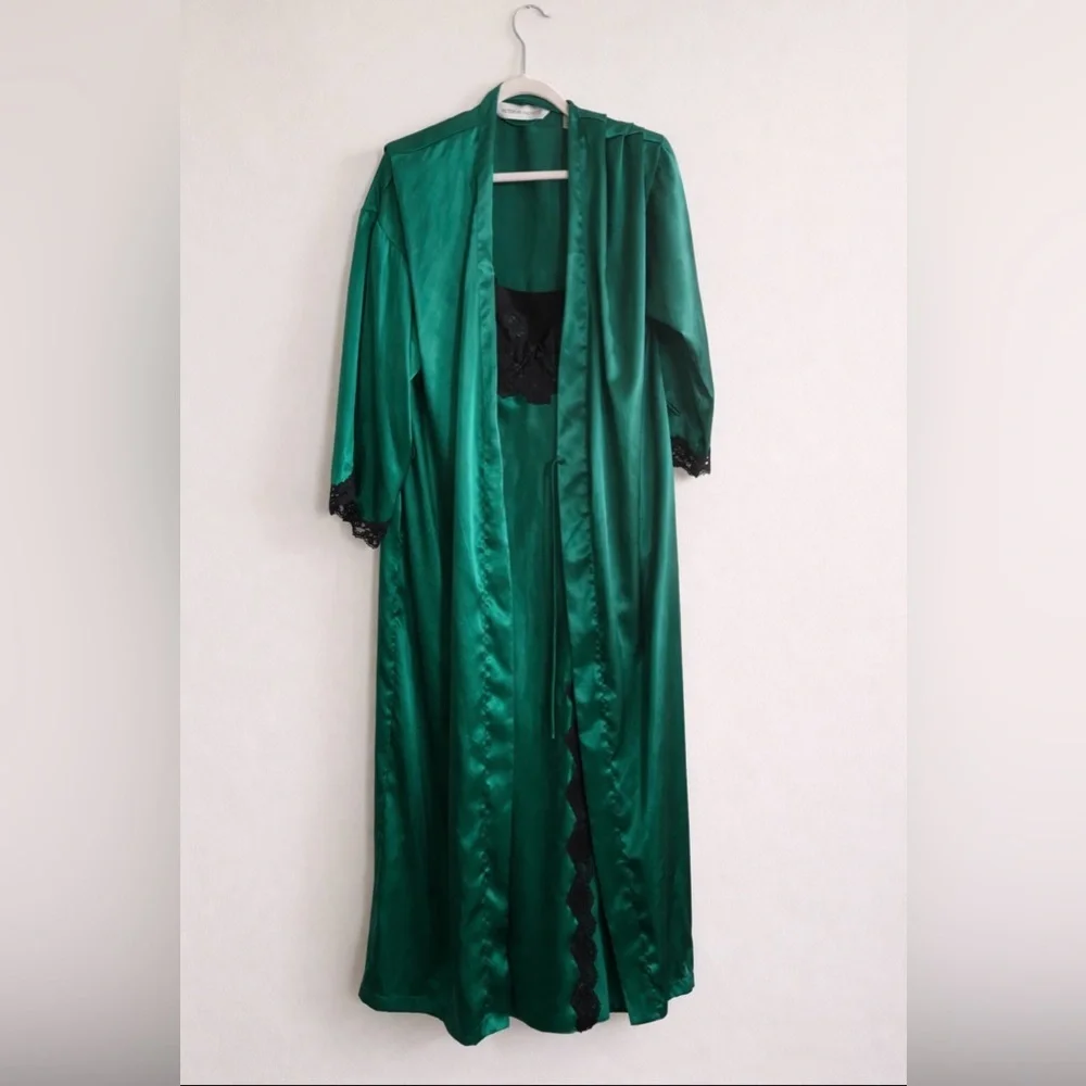 Vintage Y2K Victorias Secret SatinSlip Gown and Robe Set Medium